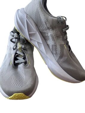 Asics Nova Blast 5 Running Shoes